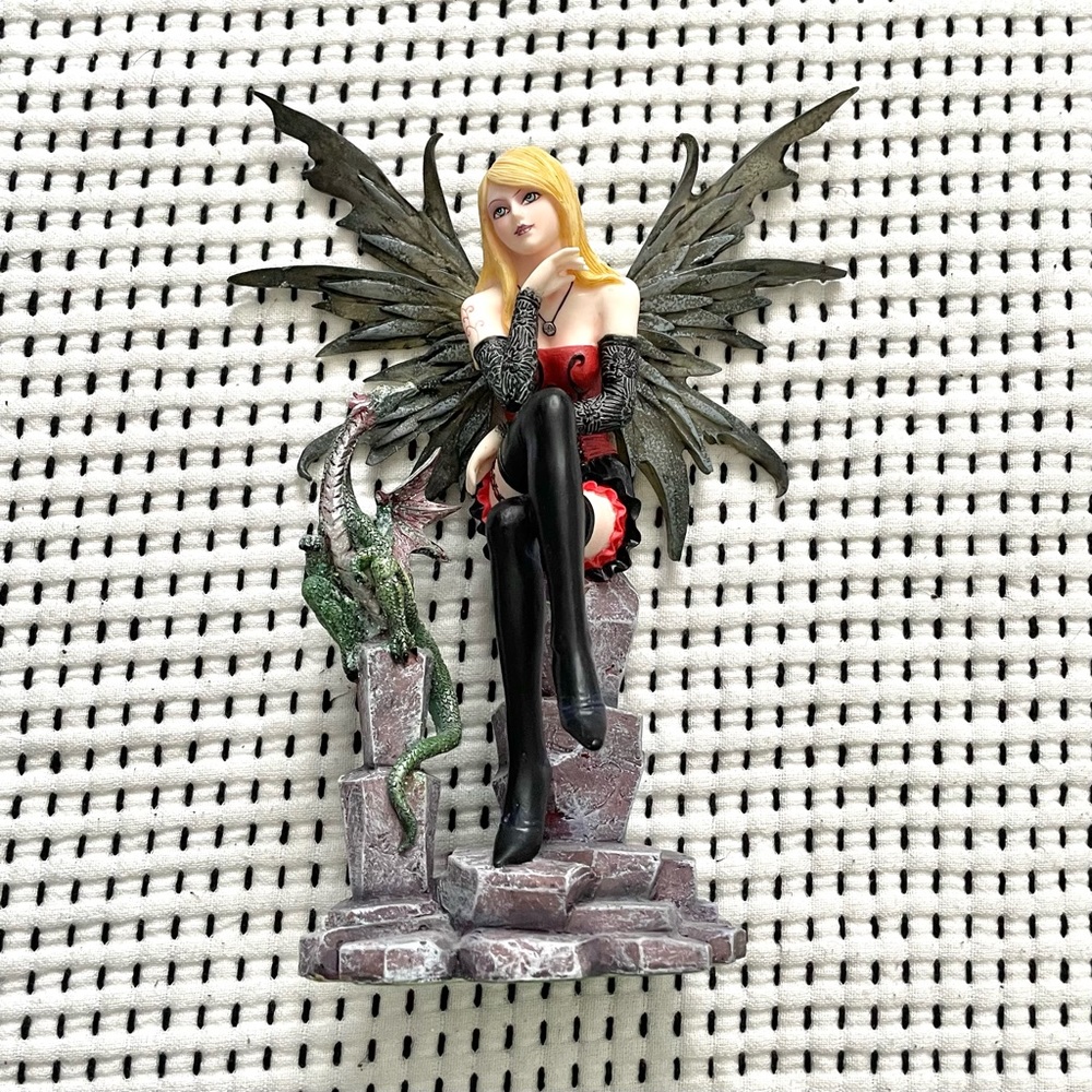 Fairy Statue with Dragon